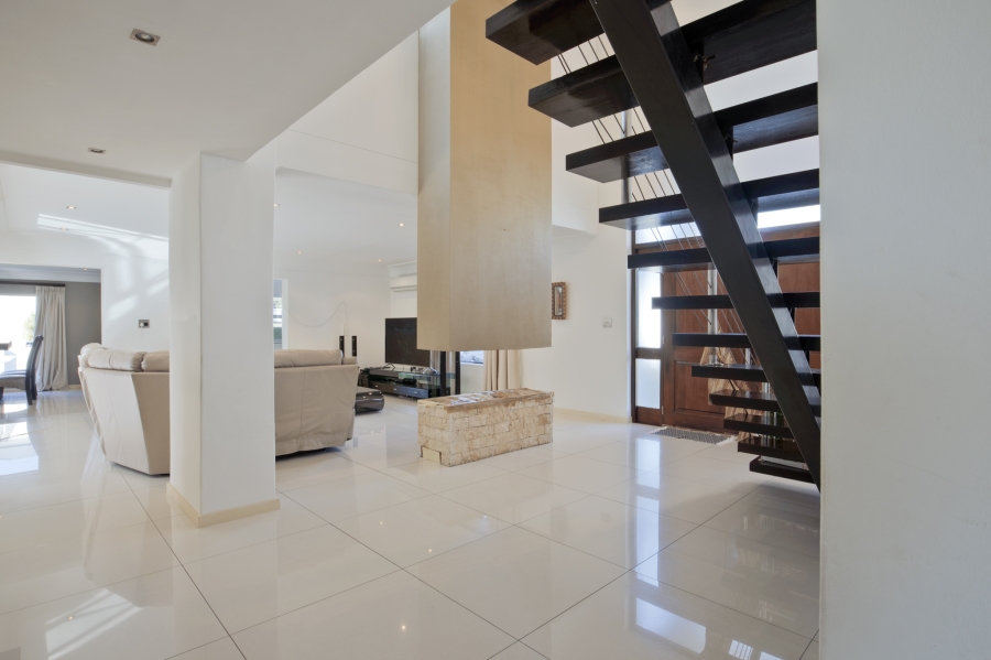 5 Bedroom Property for Sale in Big Bay Western Cape
